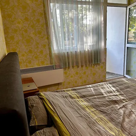 Flat * Varna